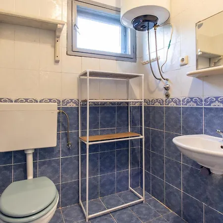 1 Bedroom Cozy In Na Moru Apartmán Sveti Petar (Zadar)